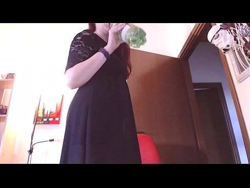 ❤️ Pokorna sužnja, ki obožuje umazane in sočne spodnjice, je po ogledu tega videa prisiljena masturbirati! ️ Super seks na sl.sexflashgame.ru ❌️❤